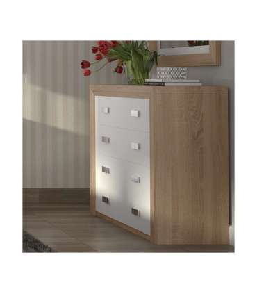 Comfortable 4 drawers Given
