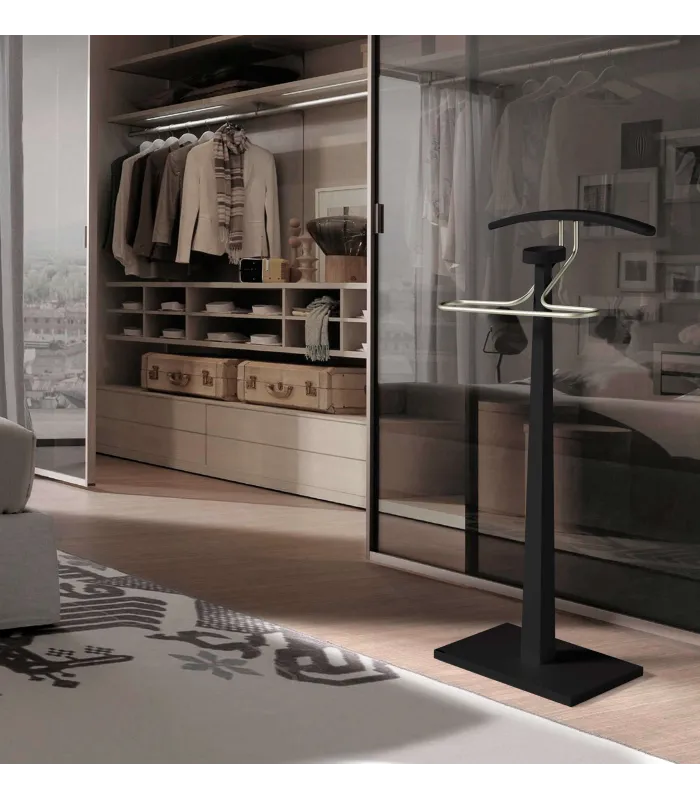 Galan 368 en negro con herraje cromado