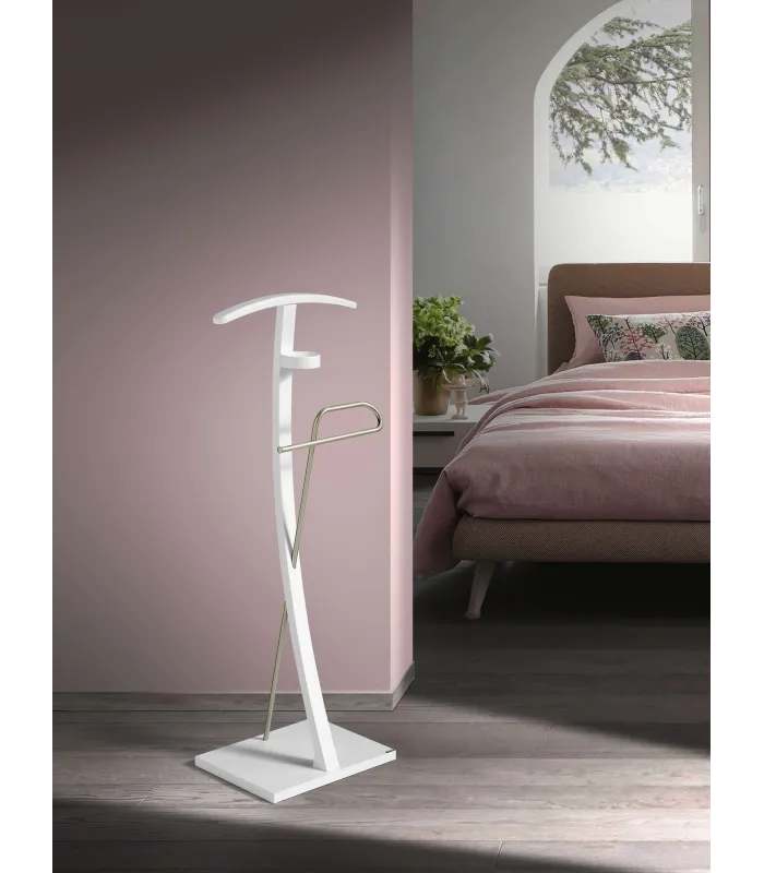 Galán de madera haya lacado blanco y herrajes cromo