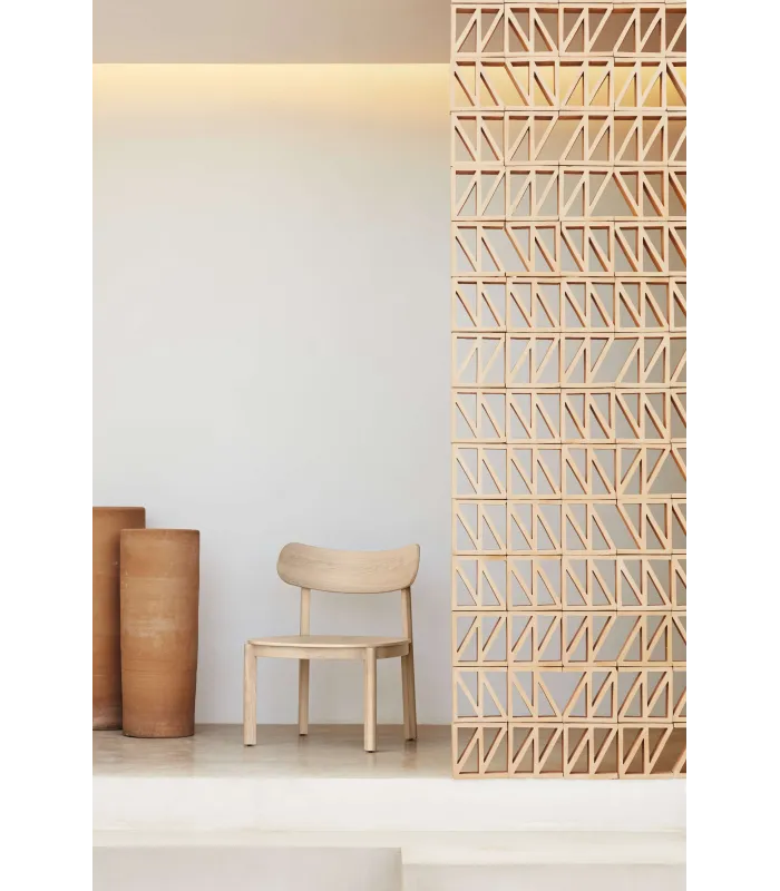 Butaca Nara natural claro, diseño elegante y cómodo