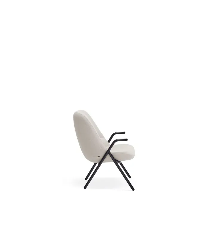 Butaca modelo Dins color crema - Elegante y moderna