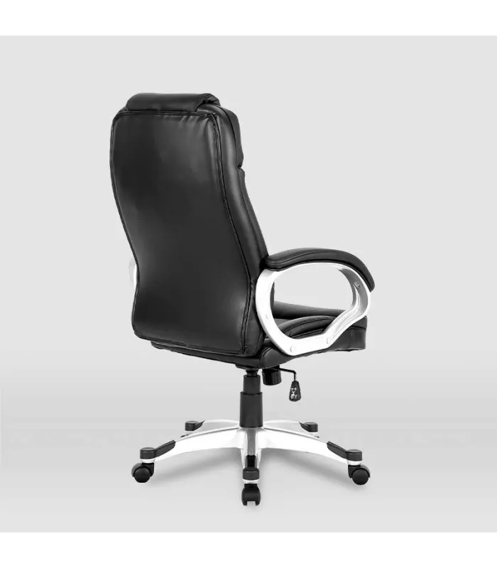 Silla de oficina Elisabeth en piel sintética negra.