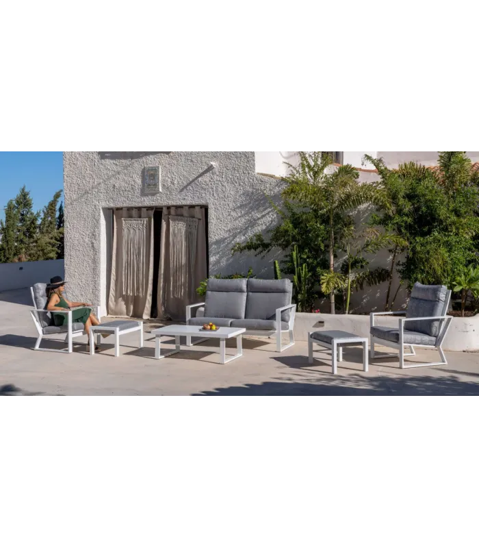 Conjunto terraza jardín aluminio Bolonia-77 con estructura en blanco.