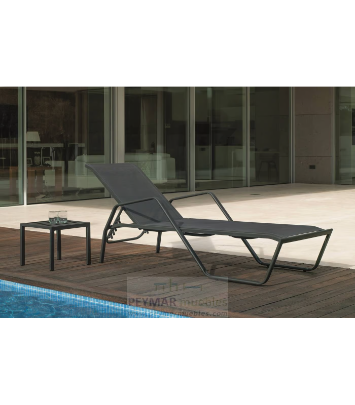 Tumbona Imperial: Elegância e conforto para o seu jardim ou terraço