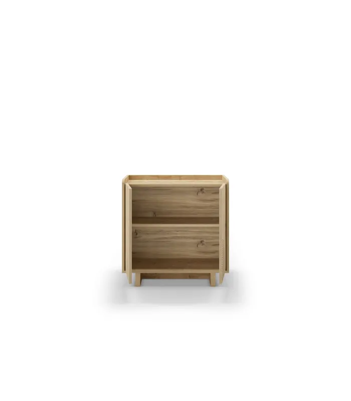 Mueble auxiliar Ian con diseño moderno y funcionalidad.