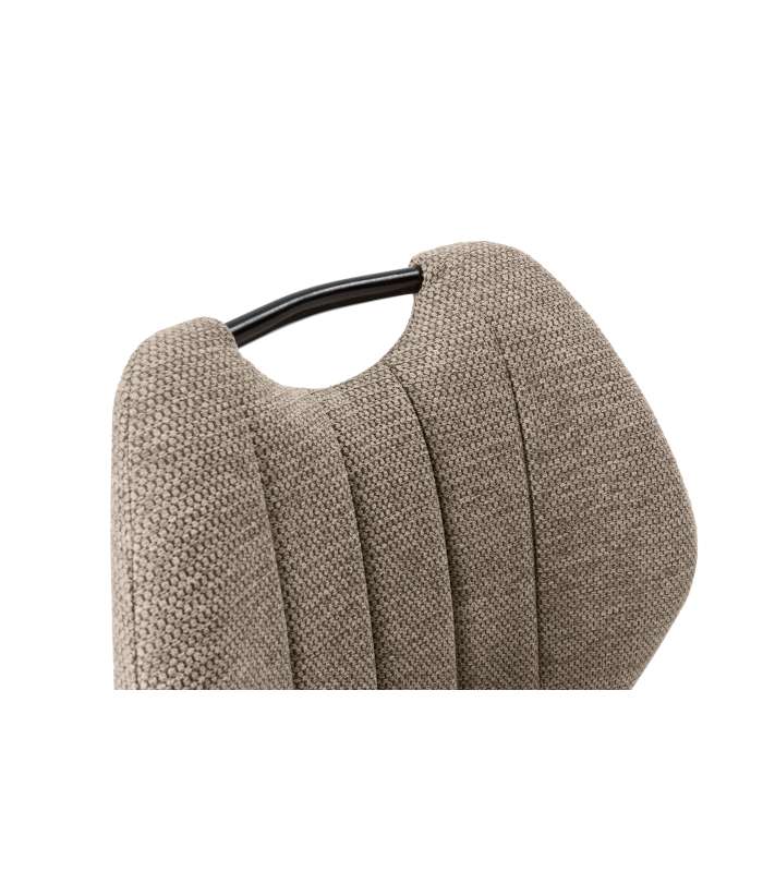 Elegancia y confort con el pack de taburetes Omar.