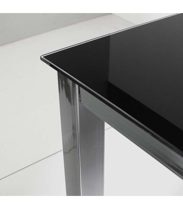 Mesa elegante para cocina y comedor, diseño moderno fijo.
