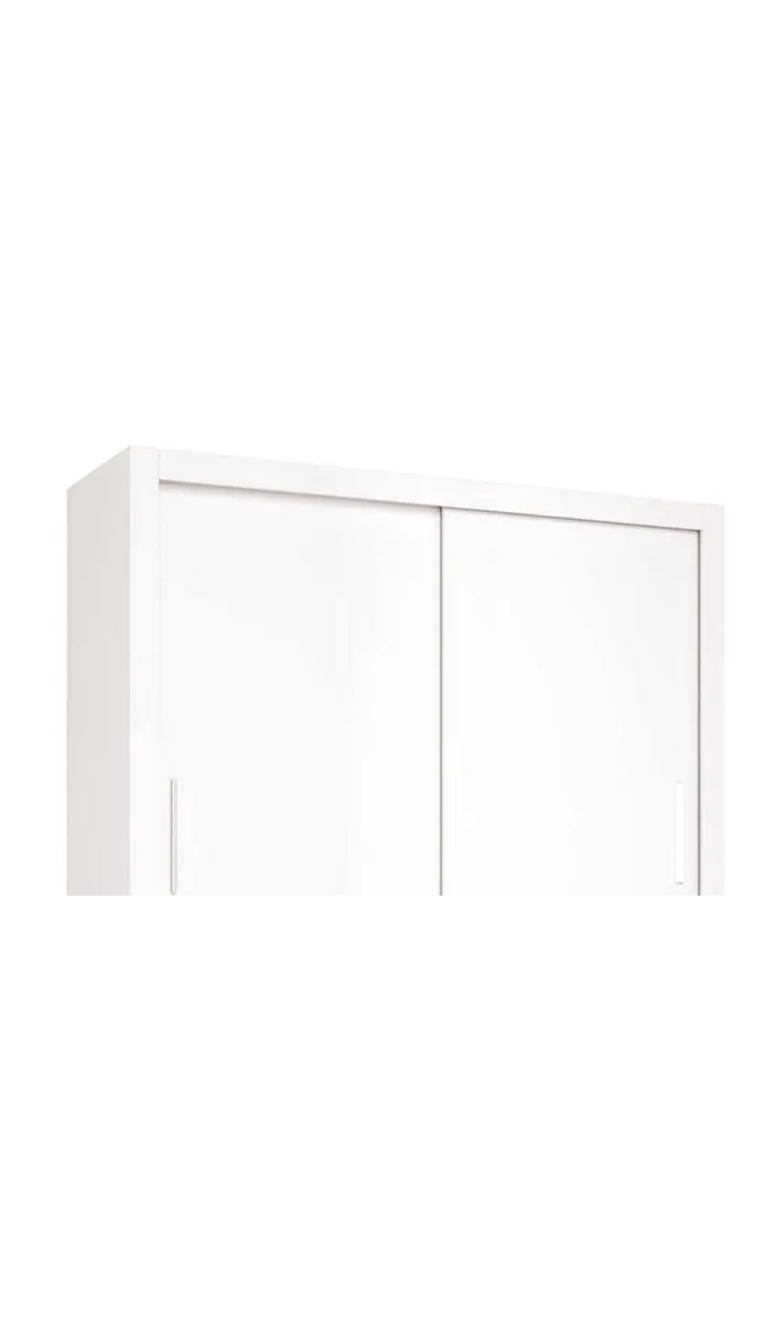 Hm-actually Armoire 3 portes battantes finies