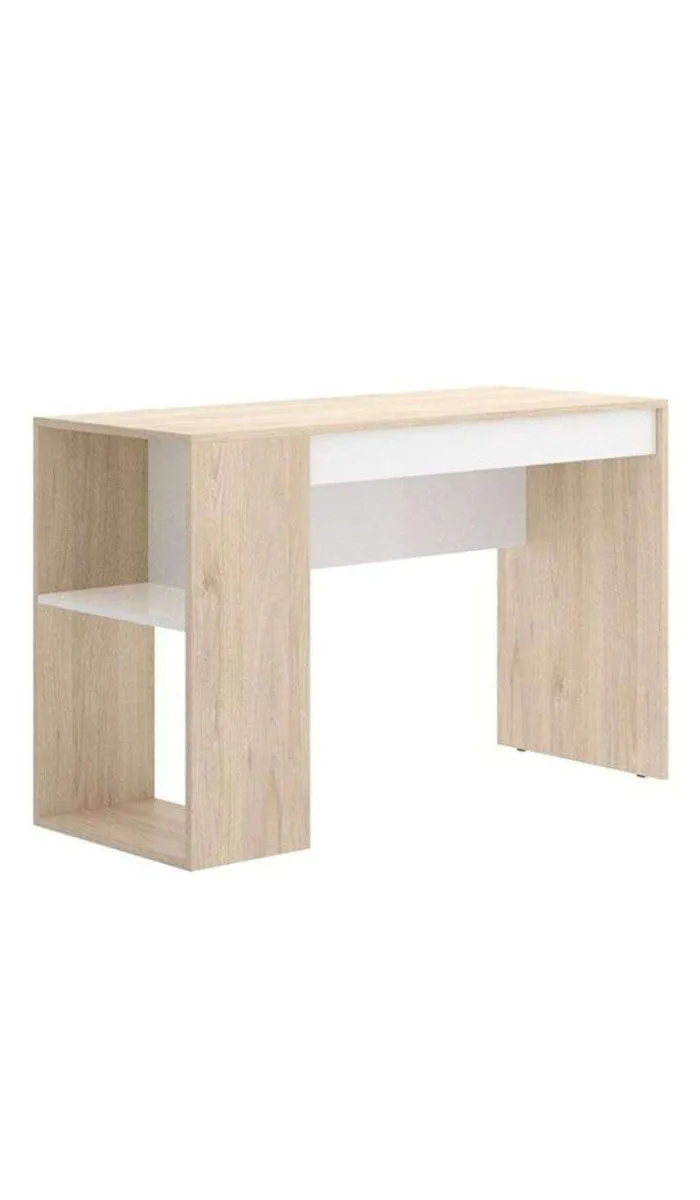 Escritorio Navas con estante y cajón, diseño moderno y funcional